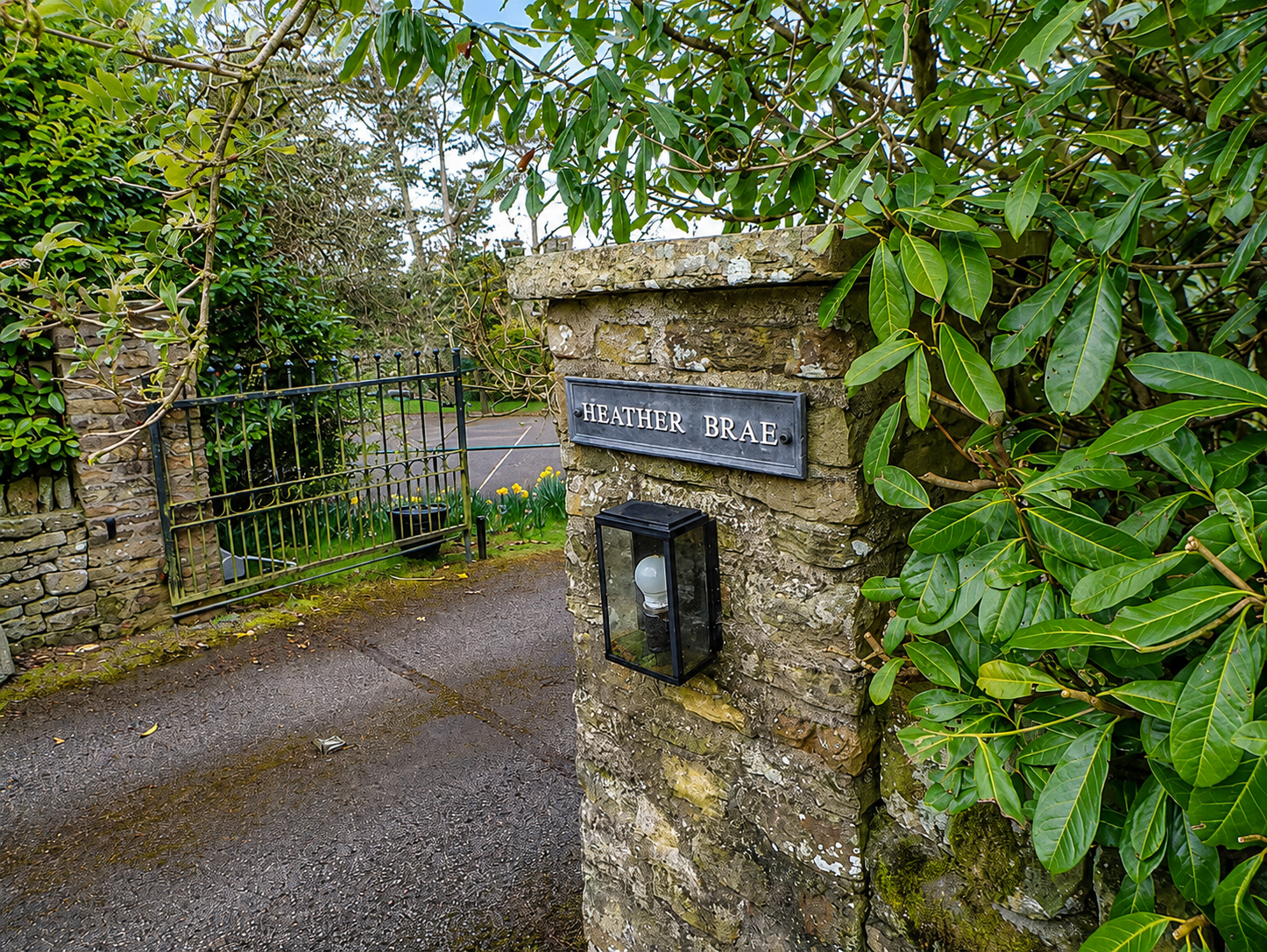 Heather Brae exterior and arrival