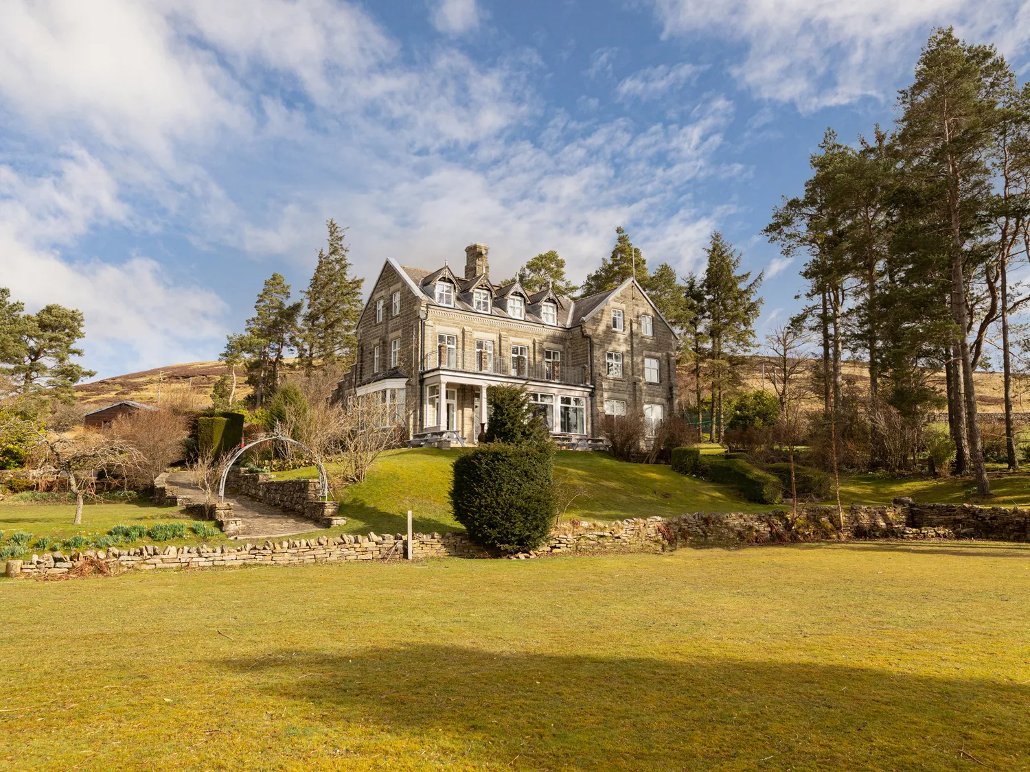 Heather Brae viewed from the lawn with valley beyond
