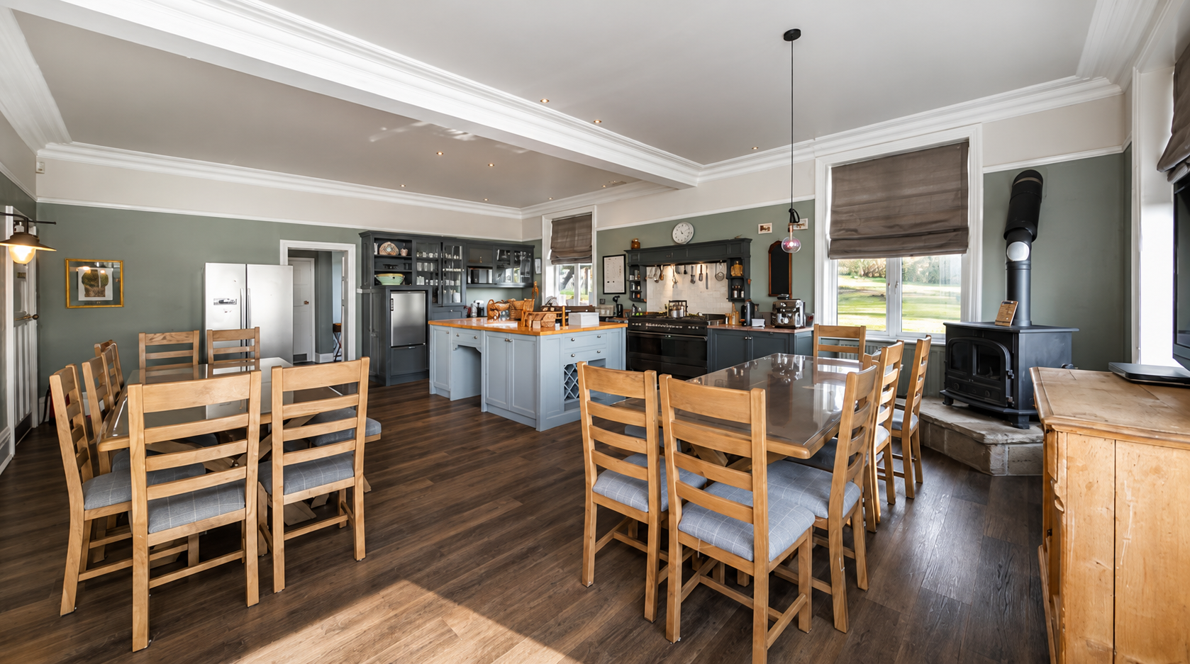 Kitchen and dining space at Heather Brae
