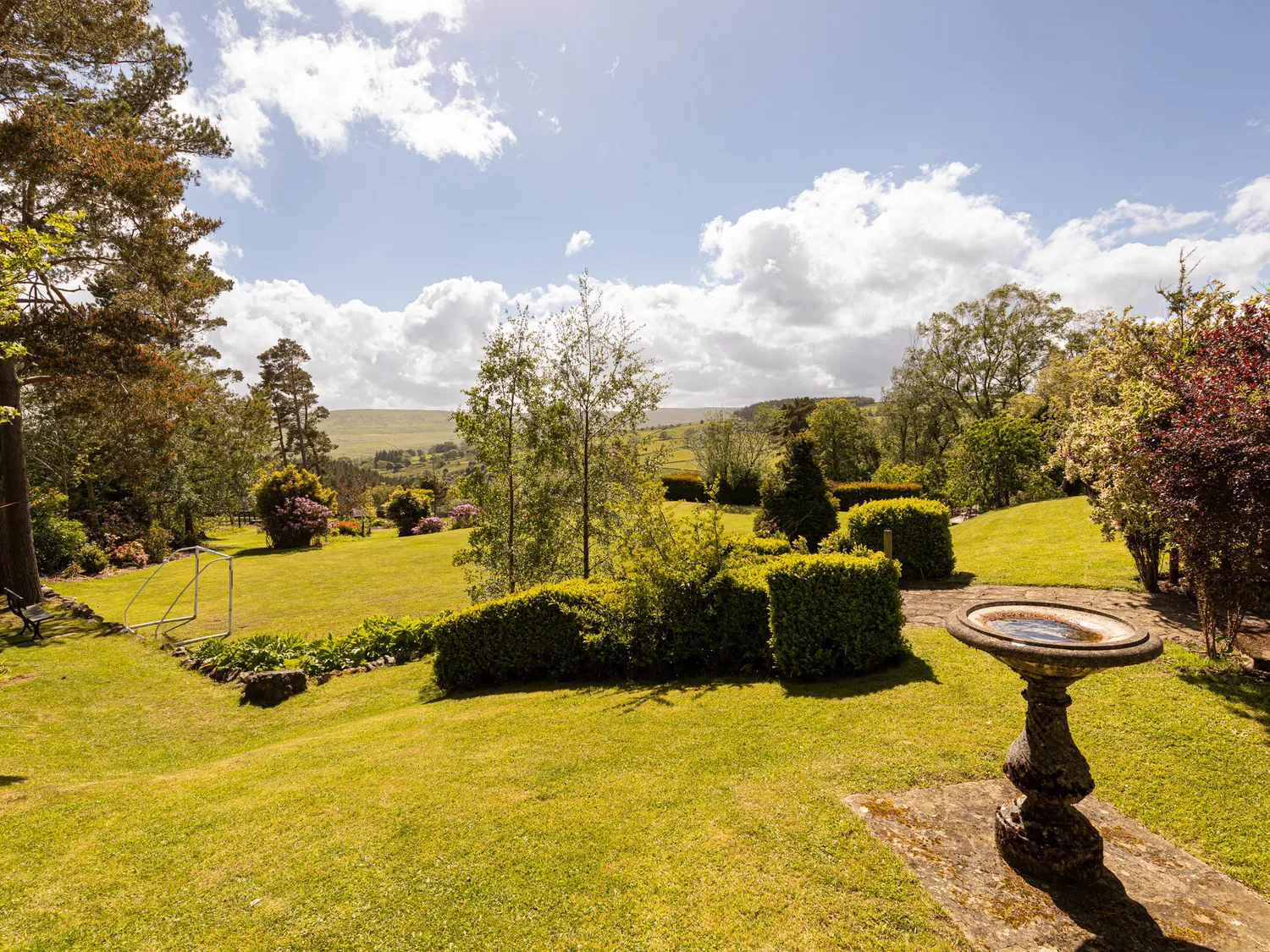 Private gardens and Pennine valley views at Heather Brae